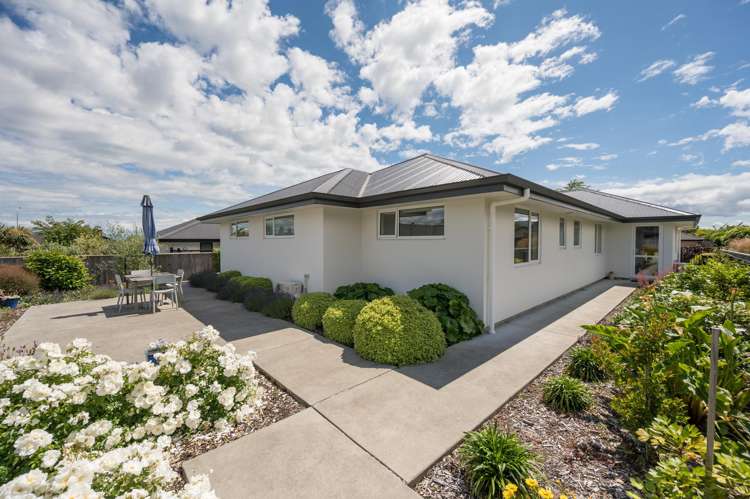 6 Langdale Drive Richmond_16