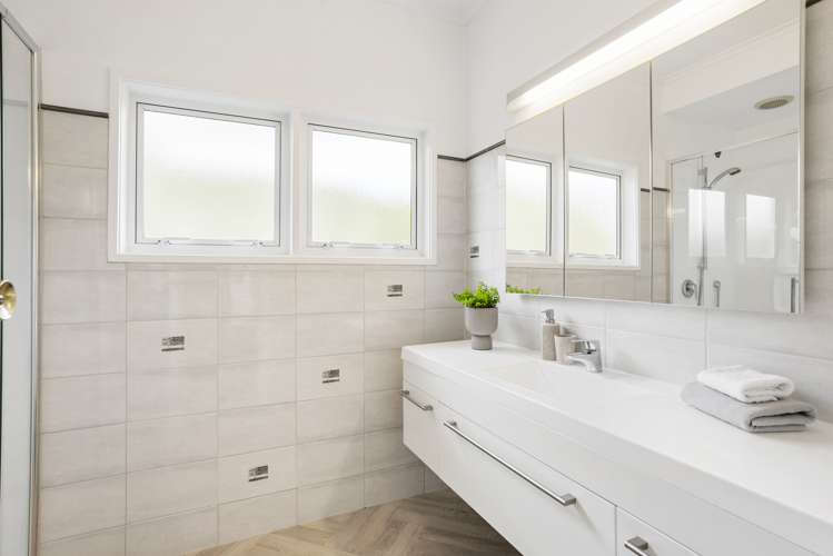 107 Onewa Road Northcote_29