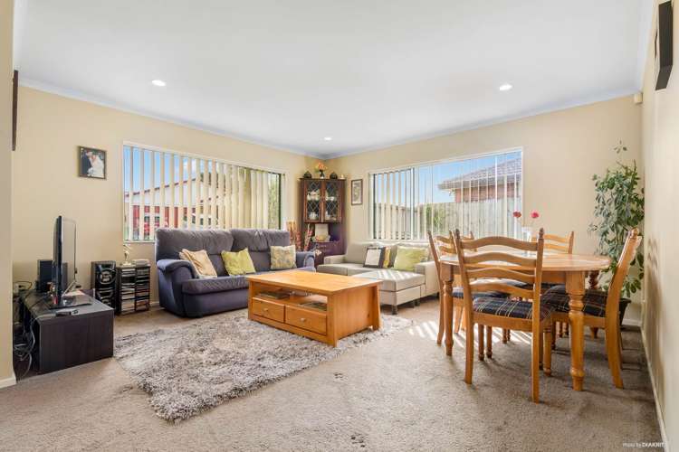 40 Castlefinn Drive Manurewa_2