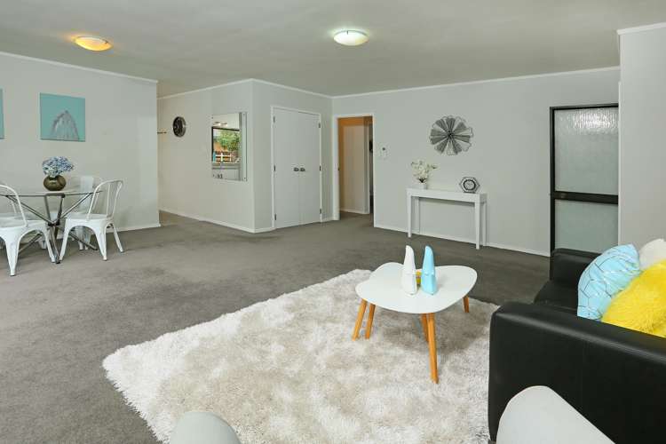 2/5 Septimus Place Henderson_5