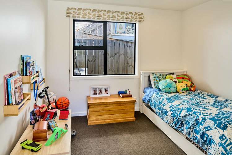 8 Beazley Avenue Paparangi_17