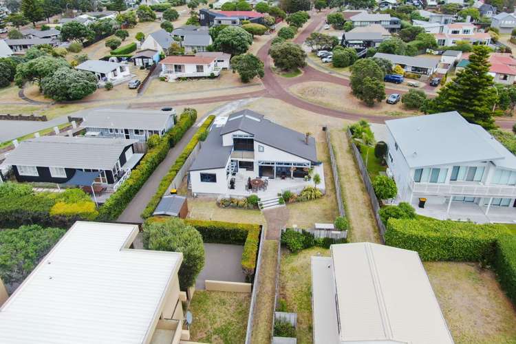 24 Champion Place Pauanui_21