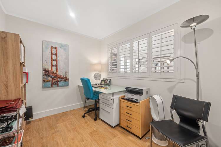 14 Luplau Crescent Cockle Bay_21