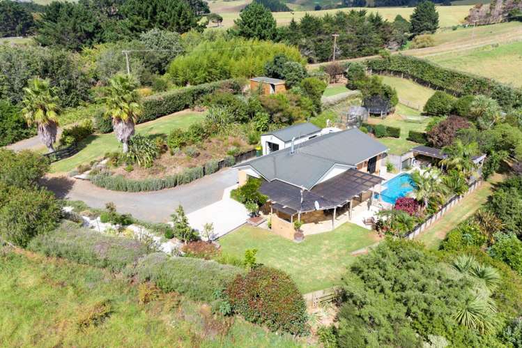 208 Craig Road Pollok_24