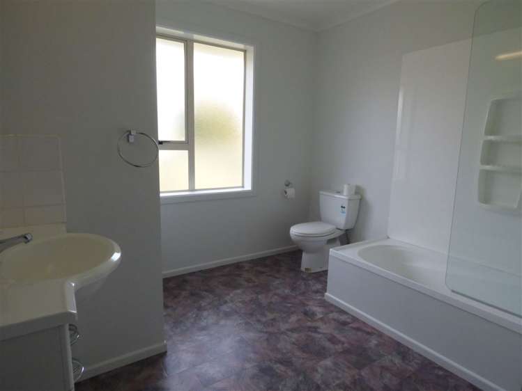 27 Dunlop Road Clinton and Surrounds_12