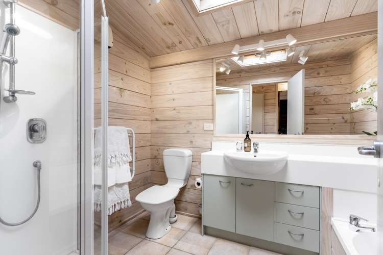 105b Motu Capri Pauanui_16