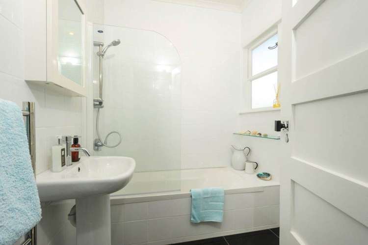 60 Mount Smart Road Onehunga_10