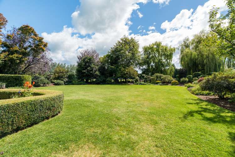 320 Gladstone Road South East Taieri_22