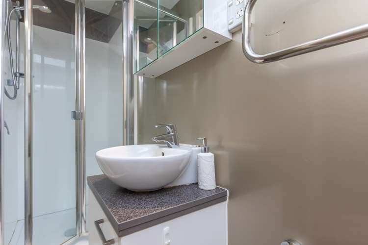 1206/17 Vogel Lane Auckland Central_5