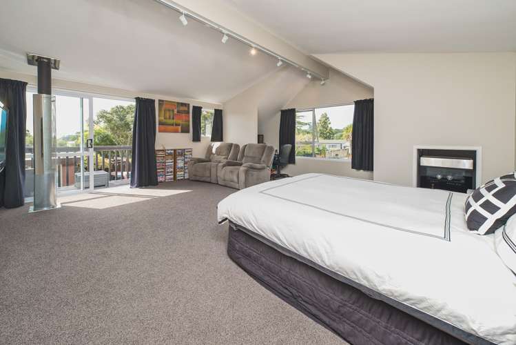 49 Lawrence Crescent Hillpark_13