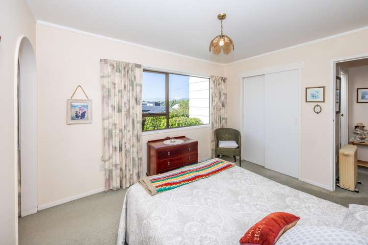 28 Gilbass Avenue Hamilton Lake_14