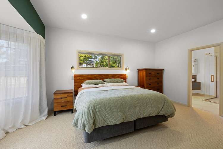 26 Shelter Grove Frankleigh Park_10