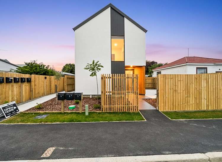 22 Frederick Street Waltham_11