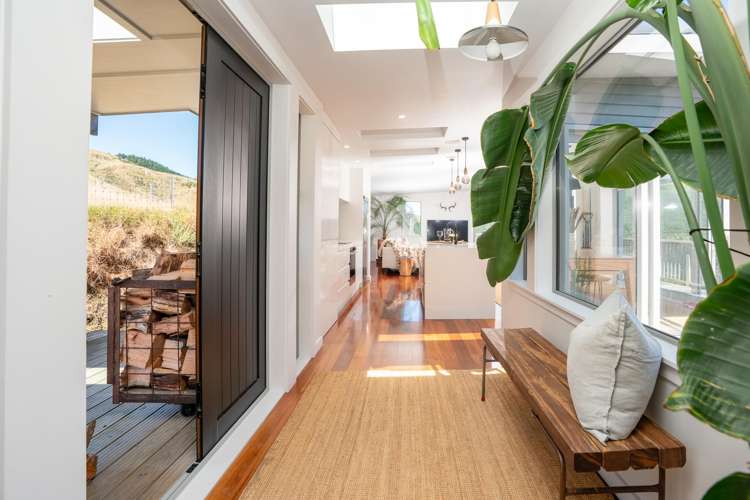 326 South Makara Road Makara_11