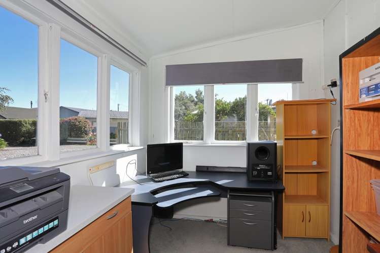 12 High Street Bulls_12