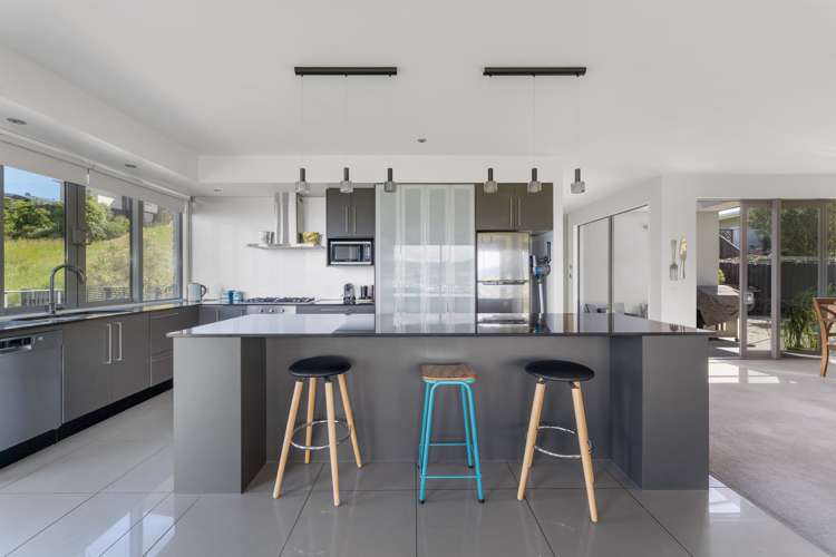 366 Princes Drive Britannia Heights_3