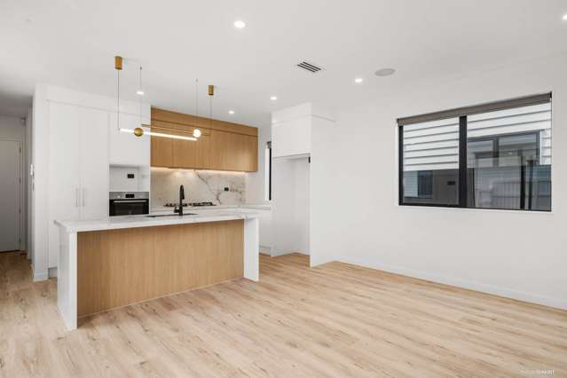 5 Spars Road Wainui_2