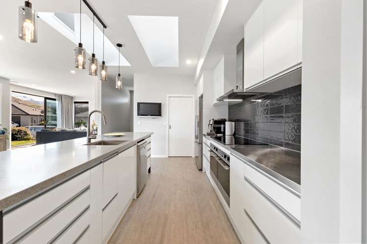 8 Springfield Road Lower Shotover_1