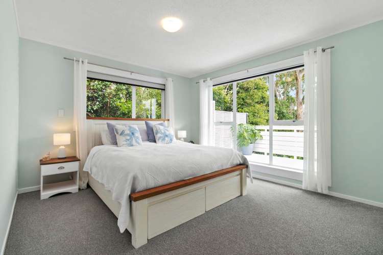 42 Ngarahana Avenue Paremoremo_12