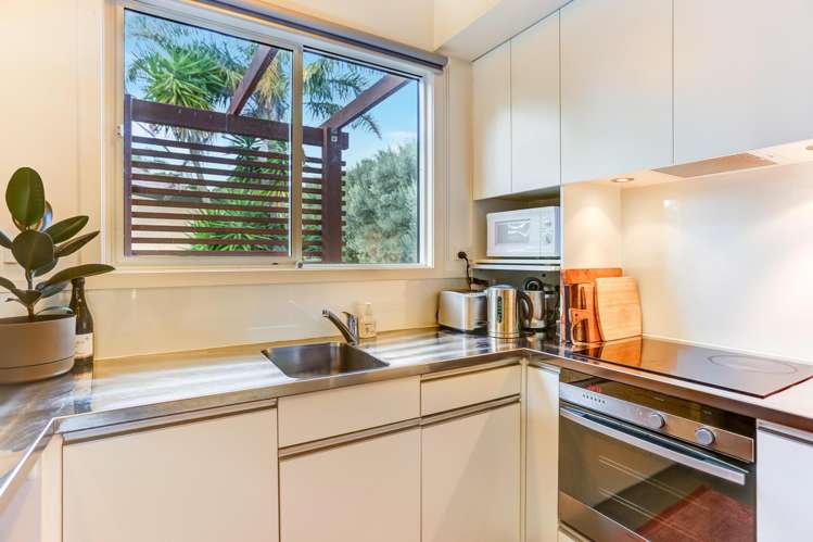 19A Moana Road Okitu_2
