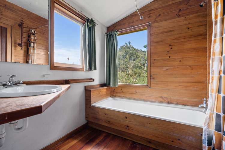 250 Redoubt Road Totara Park_12