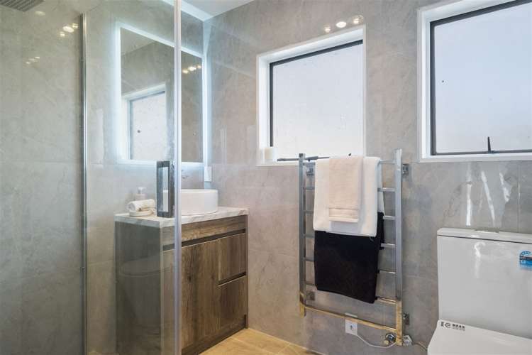 2/69 Simon Ellice Drive Bayview_10