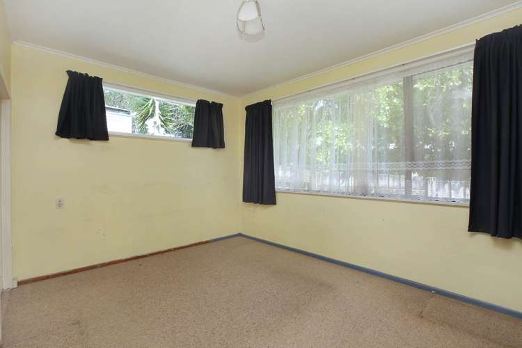 5 Noall Street Te Atatu Peninsula_11
