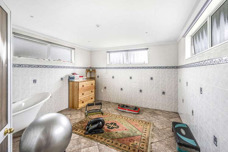 716 Gordon Road Raureka_9