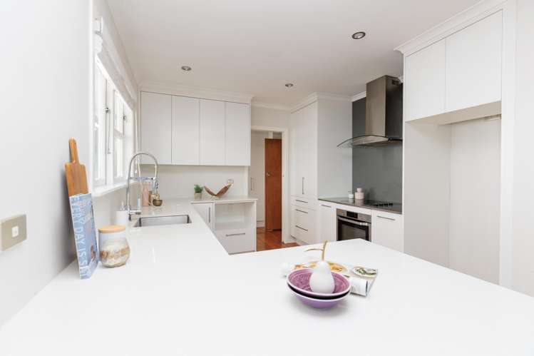 15 Collier Avenue Karori_1