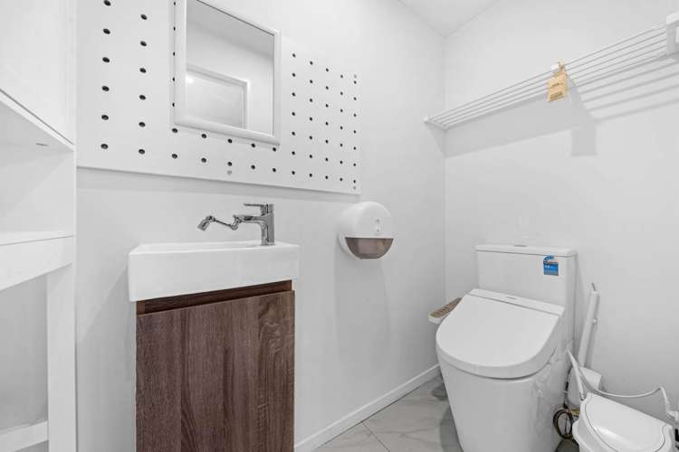 23 Hermitage Street Flat Bush_17