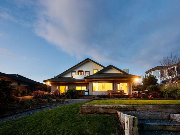 92 Pacific Drive Fitzherbert_19