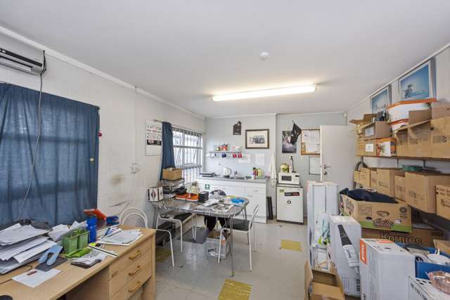 93 West Coast Road Glen Eden_4