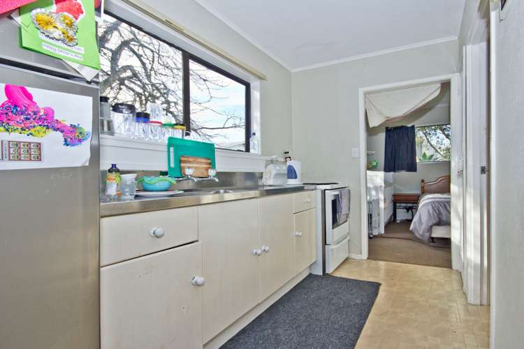 49 Rosier Road Glen Eden_13