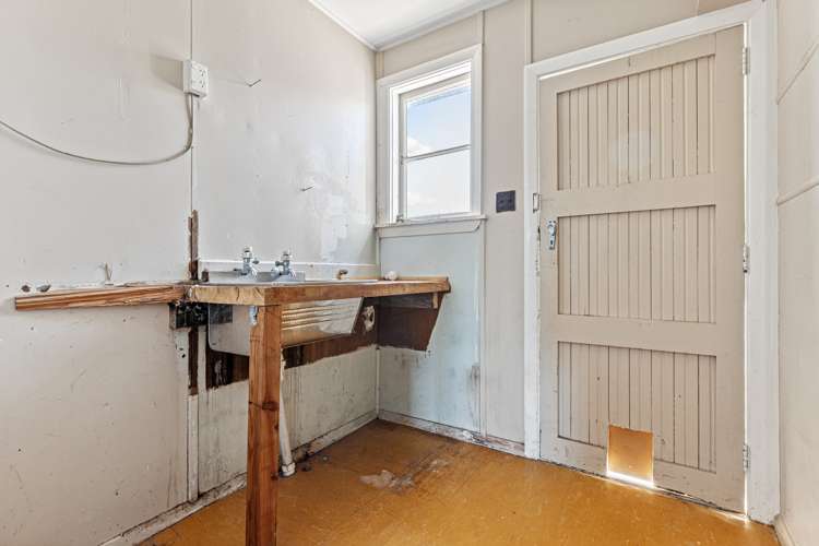 42 Princes Street Waikari_8