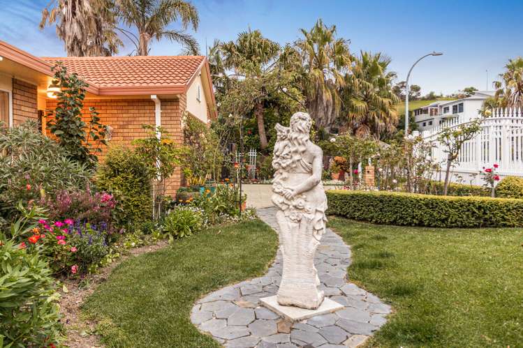 4 Astor Place Orewa_19