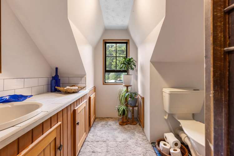 298 & 296 Worsleys Road Cracroft_14