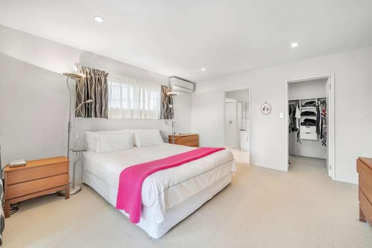 16 Leafield Crescent Henderson_27