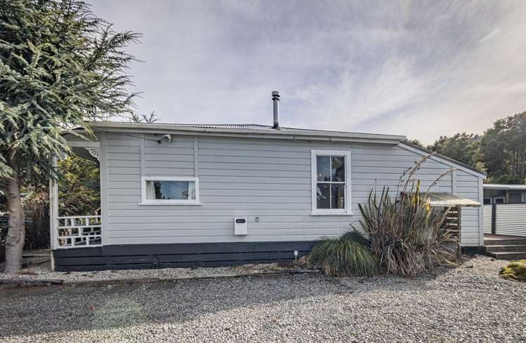 13 Railway Row Ohakune_14