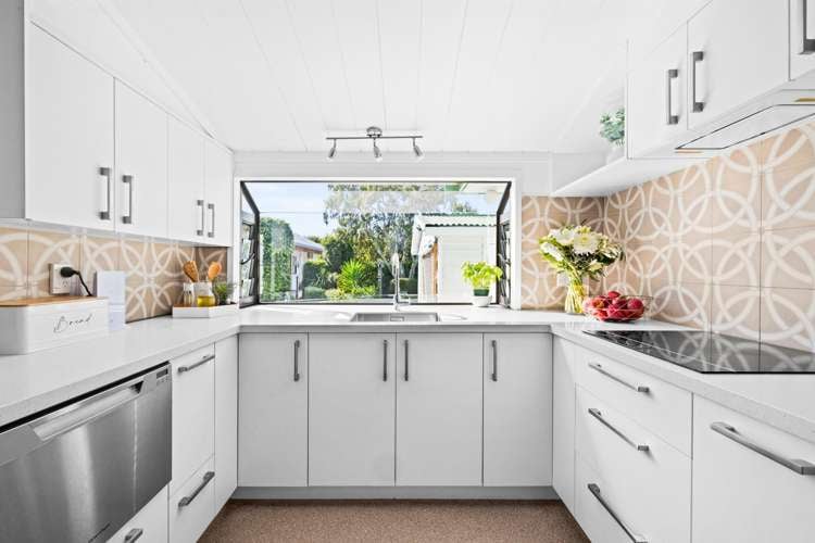 37 Grassmere Road Meeanee_11