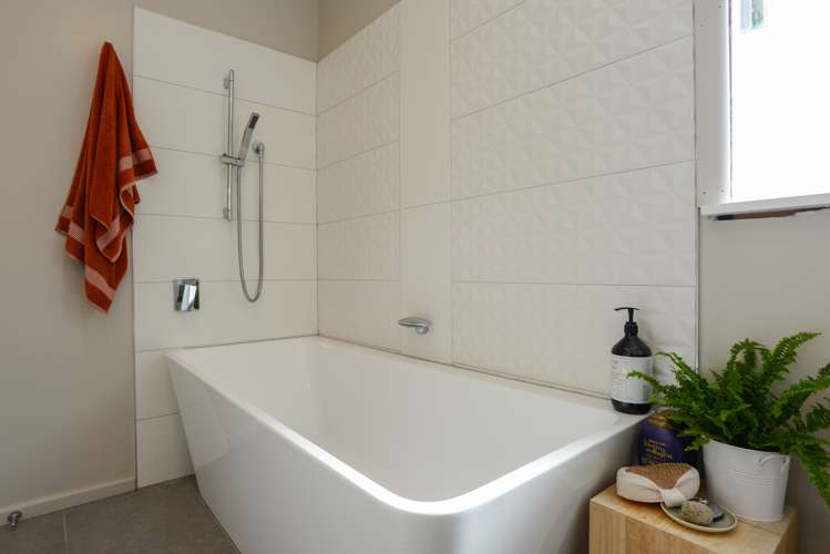 1214 Willowpark Road North Mayfair_10