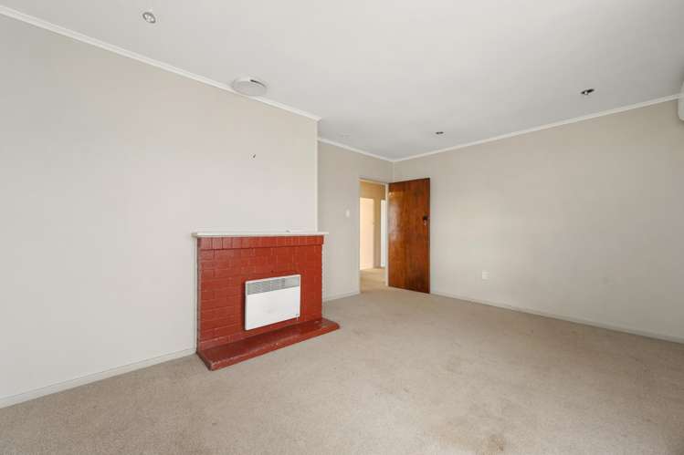 1 Wood Grove Naenae_6