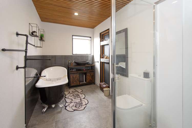 2/44 Shakespeare Road Waltham_6