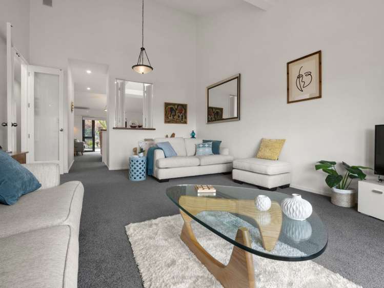 10/8 Tobago Place Sunnynook_11