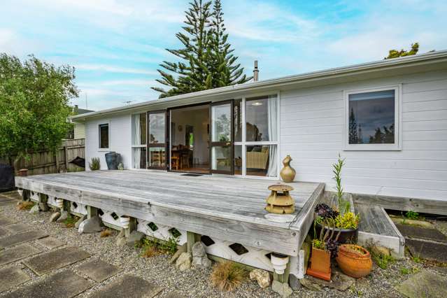 42 Queens Road Waikanae Beach_3