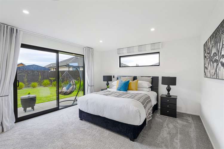 69 Southfield Drive Lincoln_19