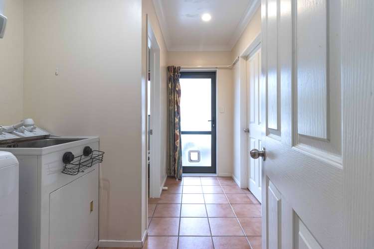 22 Chesterfield Place Rototuna_18