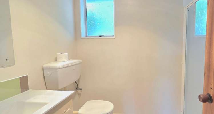  A/3 Spruce Grove Rānui_9