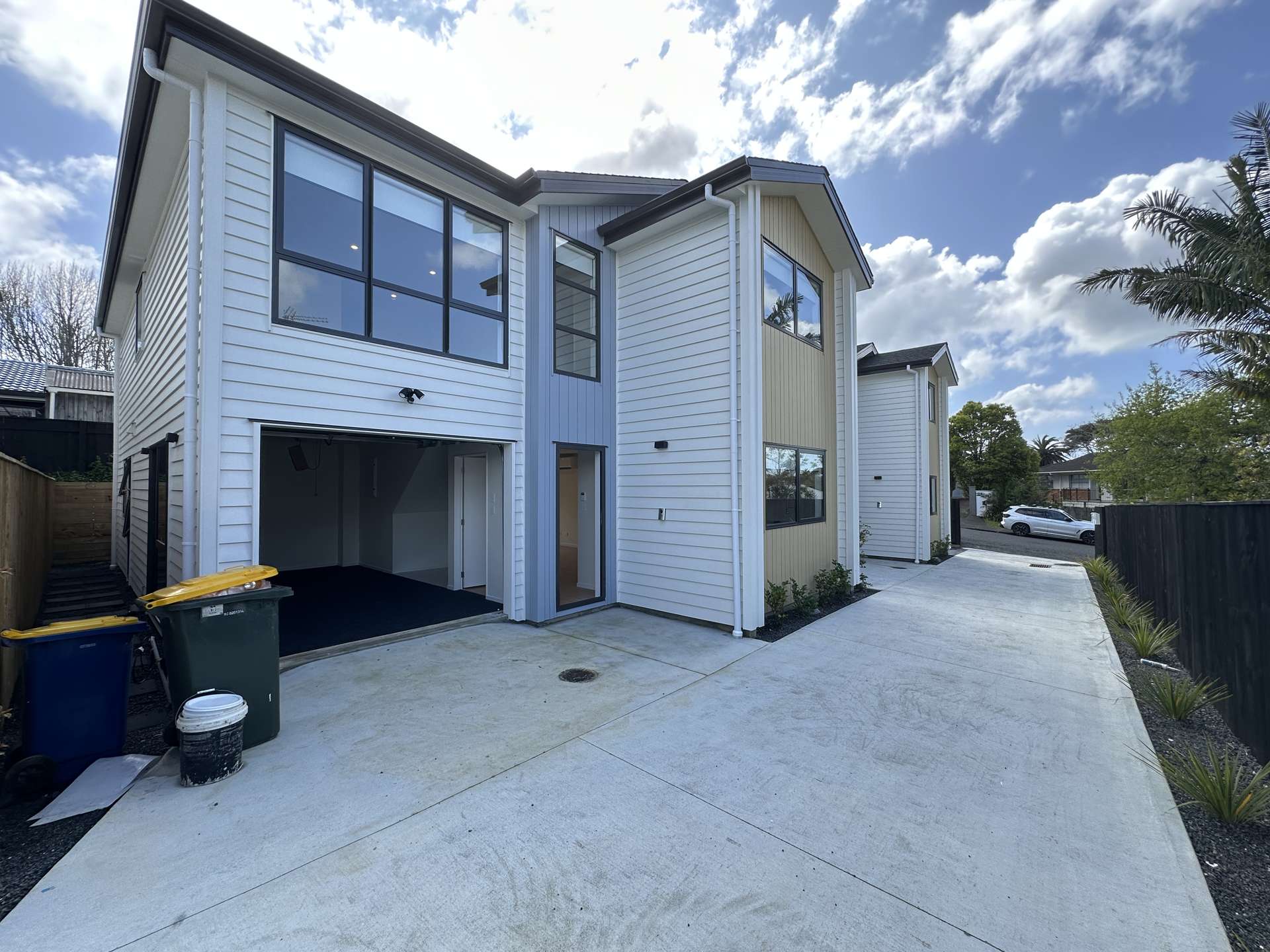 2/72 Eban Ave Hillcrest_0