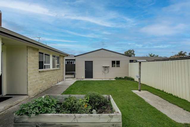 1b Antimony Crescent Cromwell_1