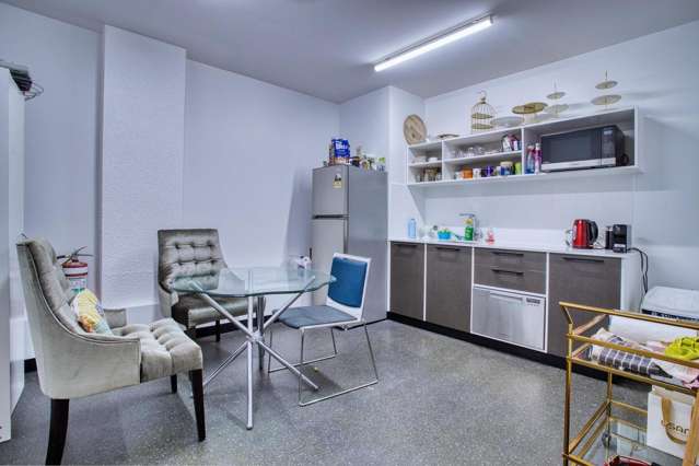 2A/255 Broadway Newmarket_2